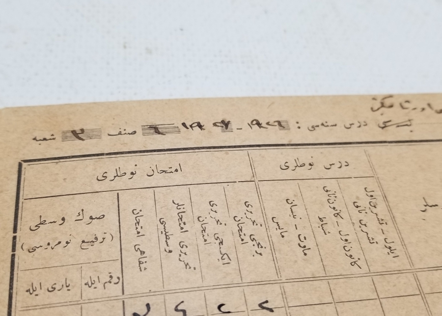 CUMHURİYET BAŞLARI OSMANLICA YAZILI ÖĞRENCİ KARNESİ