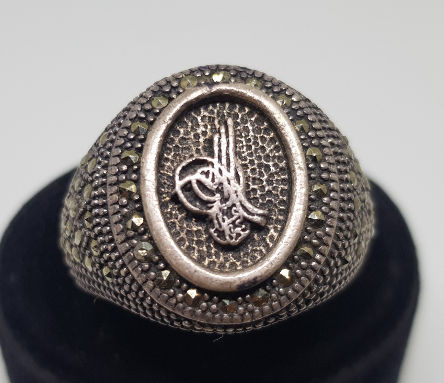ÜZERİ MARGAZİT TAŞLI VE OSMANLI TUĞRALI GÜMÜŞ YÜZÜK