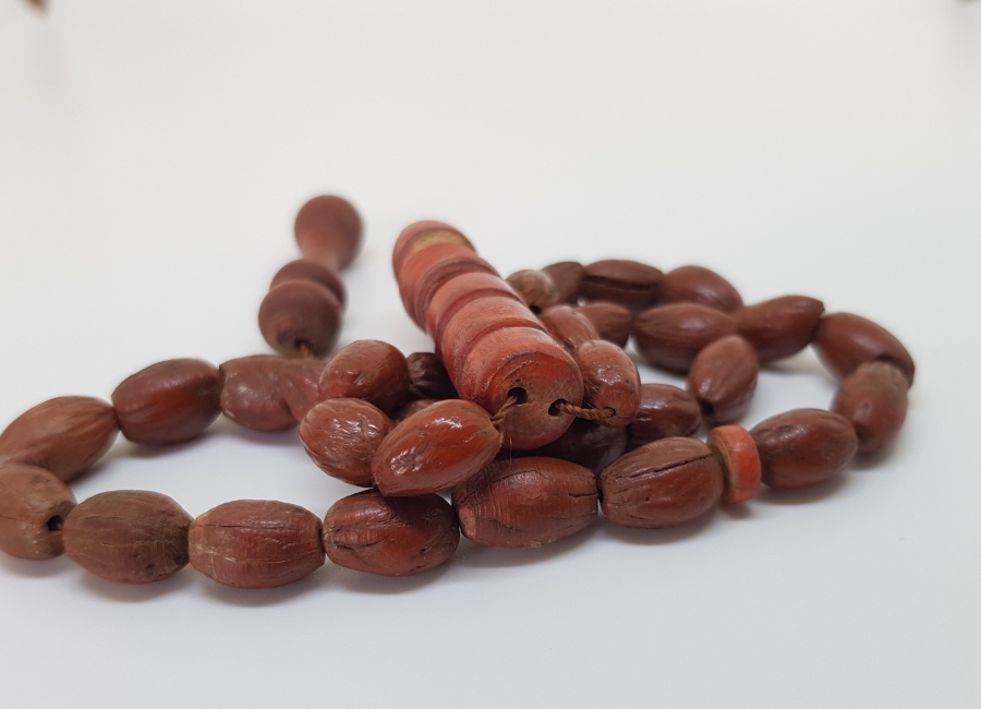 OSMANLI DÖNEMİ ZEYTİN ÇEKİRDEĞİNDEN YAPILMIŞ İMAMESİ MEVLEVİ SİKKESİ FORMUNDA TESPİH