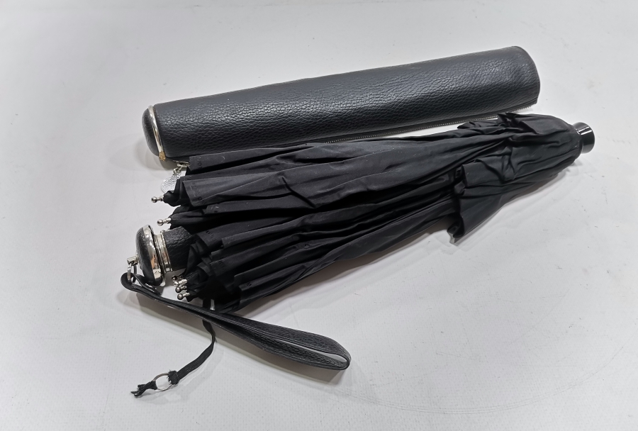 ORİJİNAL DERİ KILIFINDA ANTİKA ŞEMSİYE