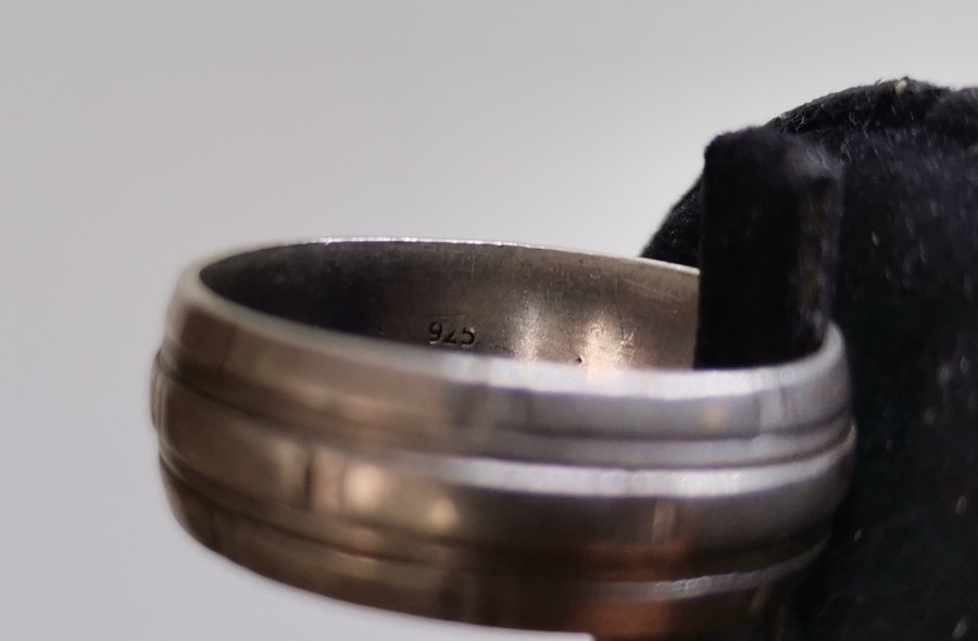 KABARTMA İŞÇİLİKLİ GÜMÜŞ ALYANS YÜZÜK