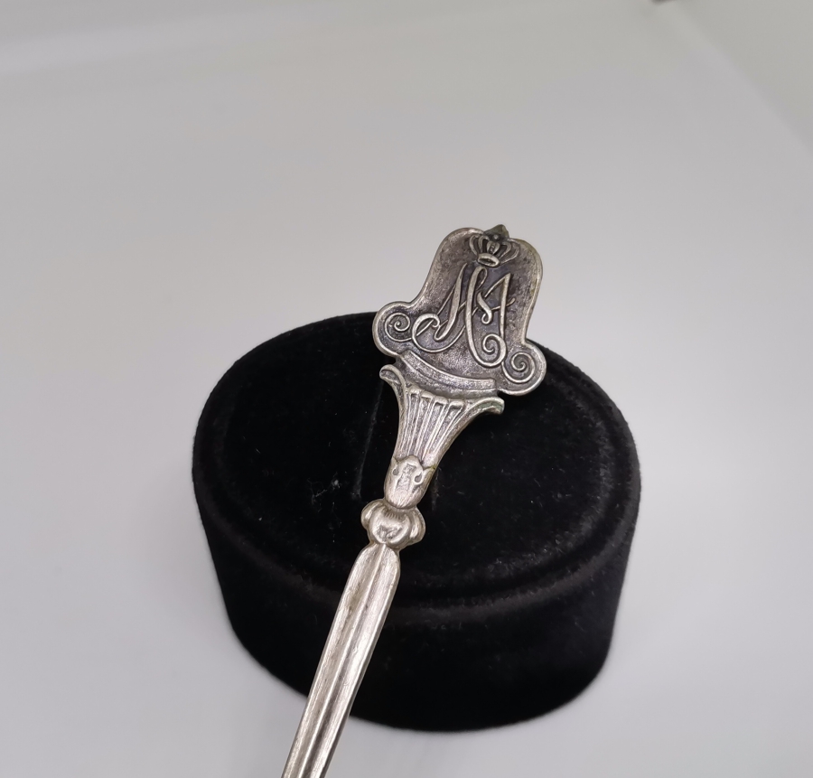 KABARTMA İŞÇİLİKLİ ANTİKA GÜMÜŞ HATIRA KAŞIK