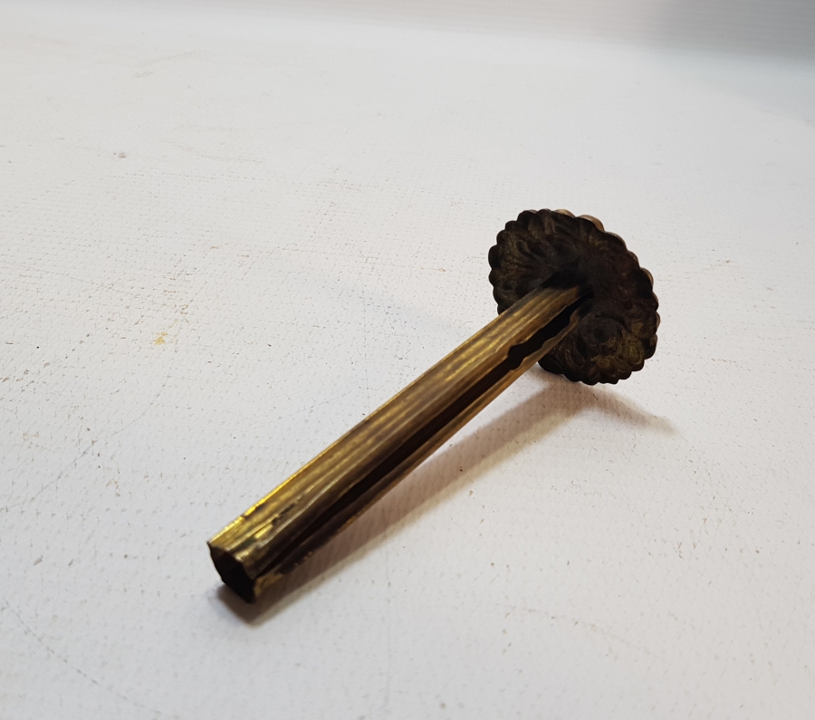 BAKIR ÜZERİ TOMBAK İŞÇİLİKLİ OSMANLI DÖNEMİ BASTON SAPI