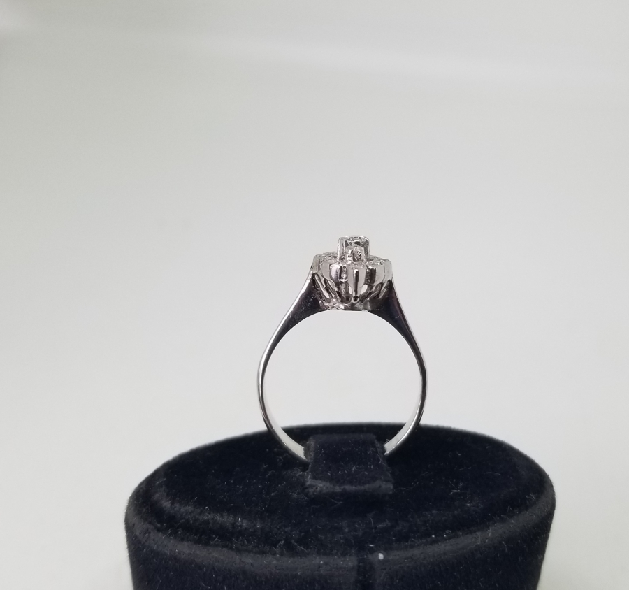 FRANSIZ MEKİK MODELİ PIRLANTA TAŞLI ÖZEL YAPIM YÜZÜK