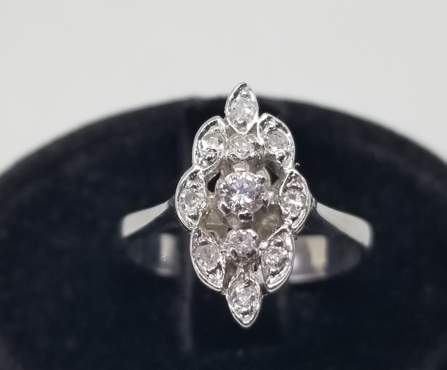 FRANSIZ MEKİK MODELİ PIRLANTA TAŞLI ÖZEL YAPIM YÜZÜK