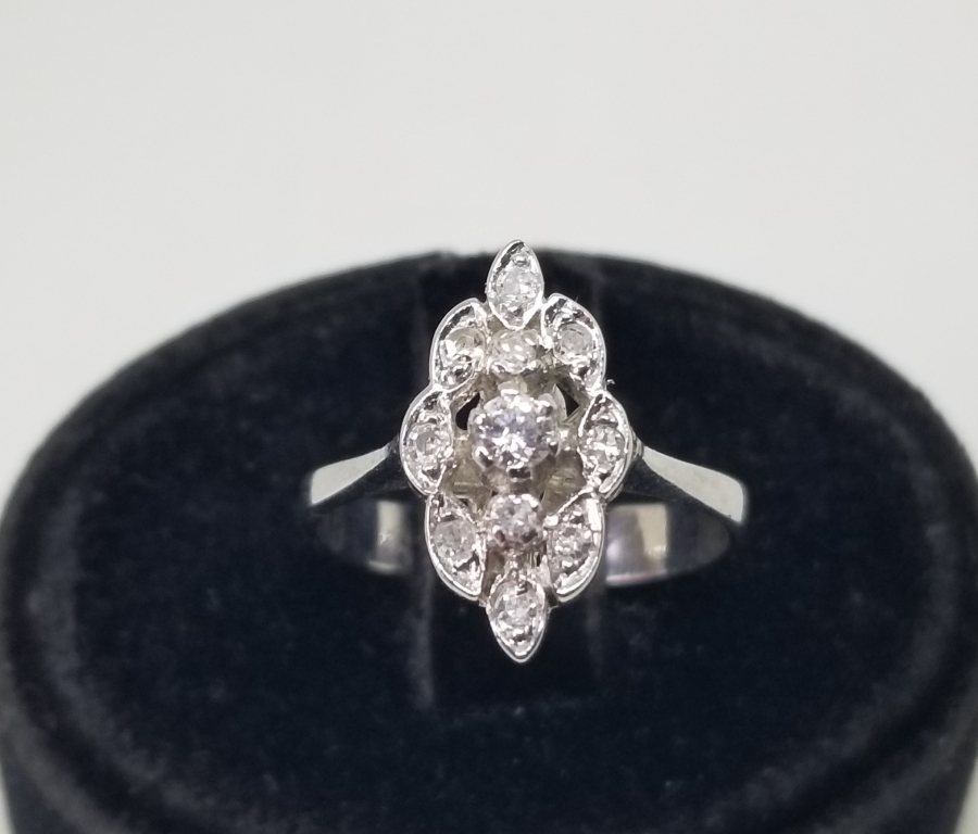 FRANSIZ MEKİK MODELİ PIRLANTA TAŞLI ÖZEL YAPIM YÜZÜK