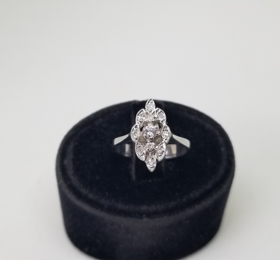 FRANSIZ MEKİK MODELİ PIRLANTA TAŞLI ÖZEL YAPIM YÜZÜK