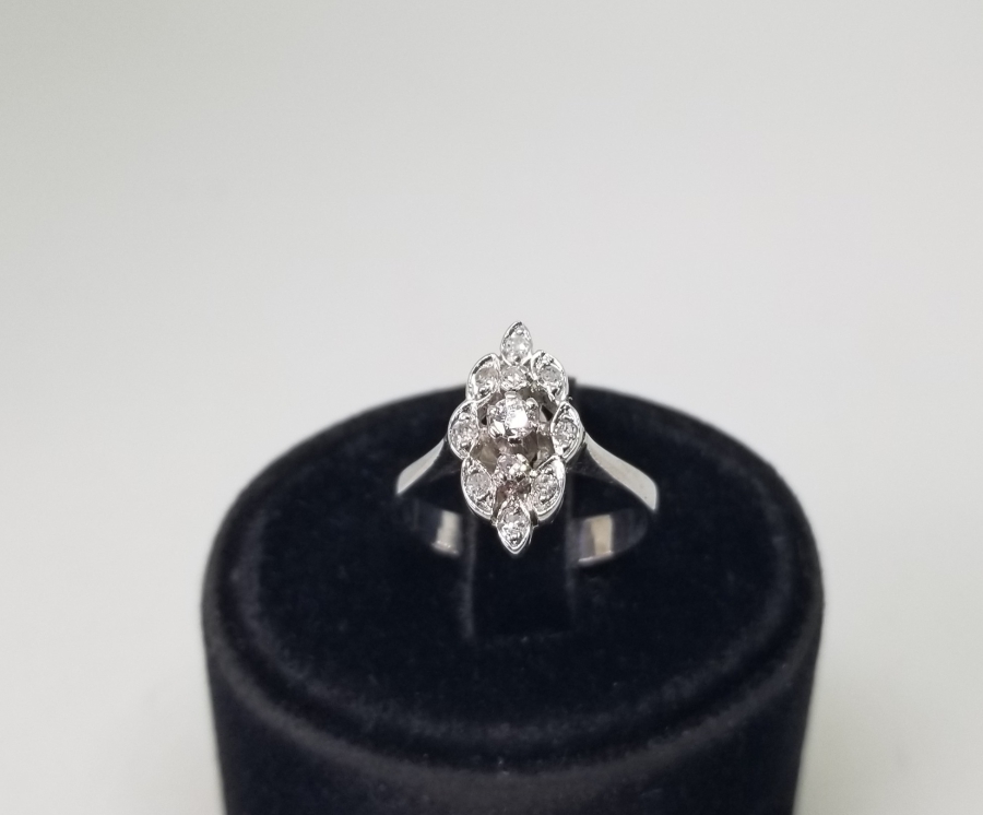 FRANSIZ MEKİK MODELİ PIRLANTA TAŞLI ÖZEL YAPIM YÜZÜK