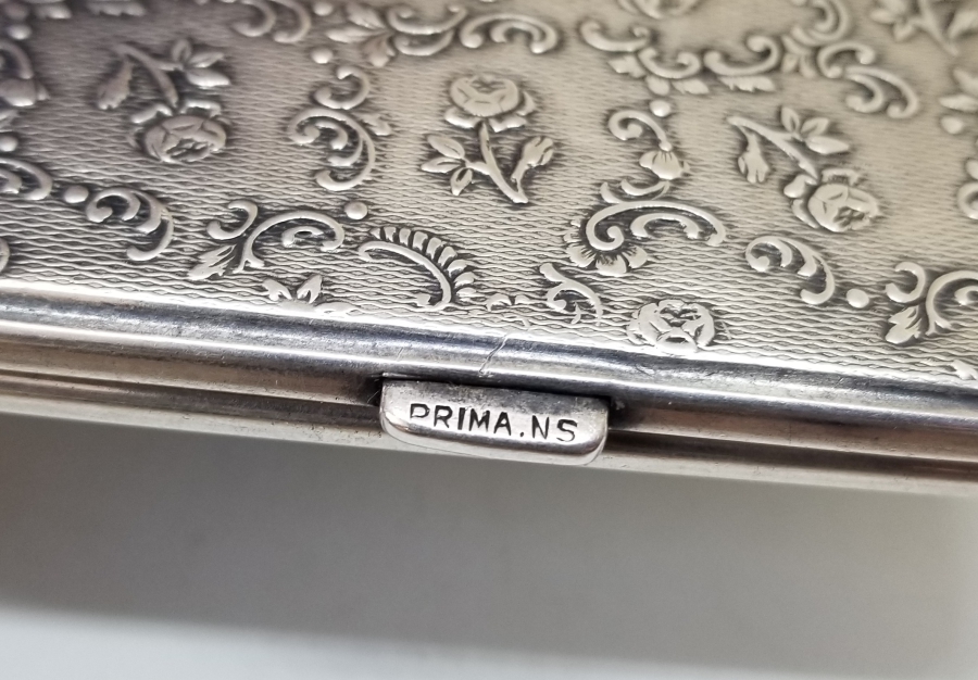 KABARTMA İŞÇİLİKLİ ANTİKA GÜMÜŞ SİGARA TABAKASI