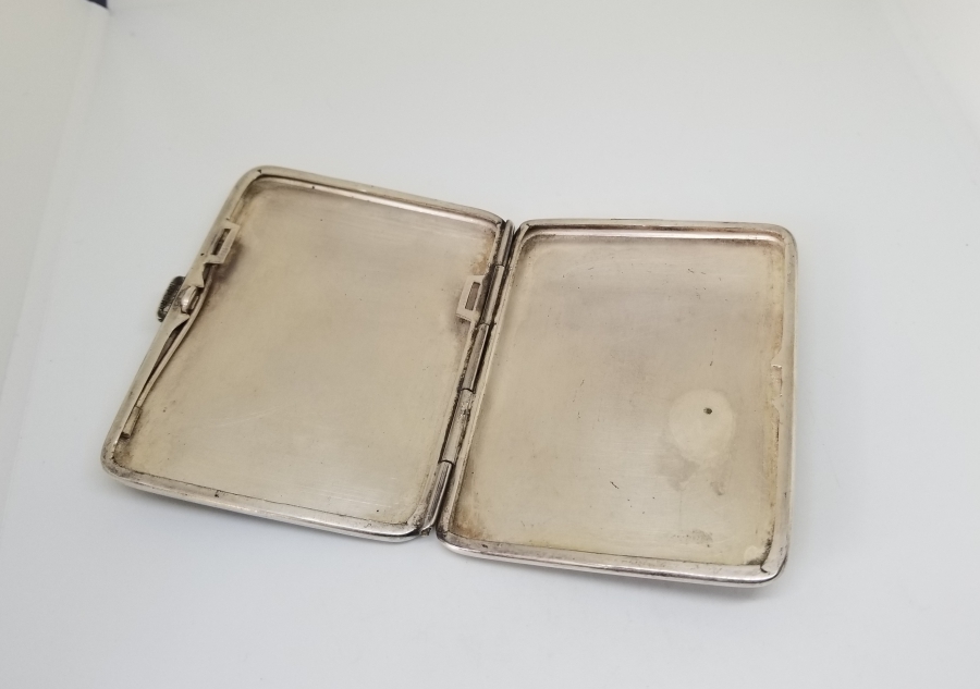 KABARTMA İŞÇİLİKLİ ANTİKA GÜMÜŞ SİGARA TABAKASI