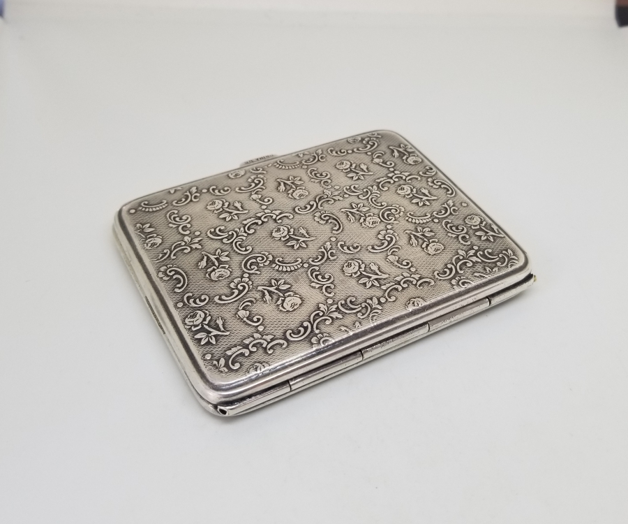 KABARTMA İŞÇİLİKLİ ANTİKA GÜMÜŞ SİGARA TABAKASI