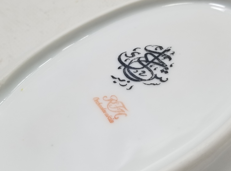 OSMANLI DÖNEMİ İZMİR'DE BİR OTELE AİT PORSELEN TABAK