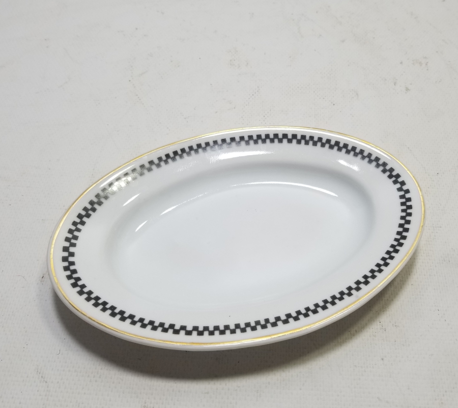 OSMANLI DÖNEMİ İZMİR'DE BİR OTELE AİT PORSELEN TABAK