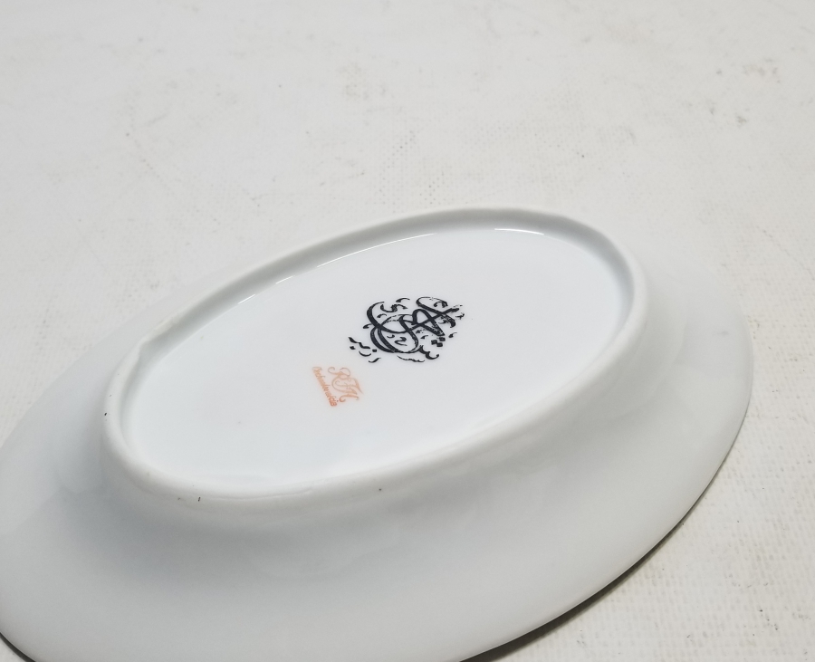 OSMANLI DÖNEMİ İZMİR'DE BİR OTELE AİT PORSELEN TABAK