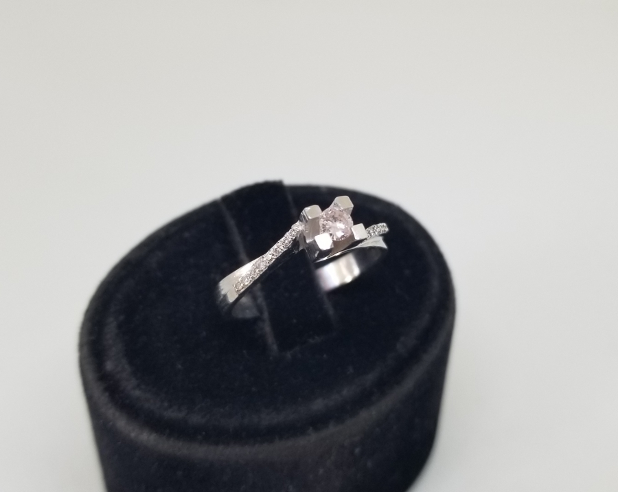 YARIM TUR MODEL TEKTAŞ YÜZÜK