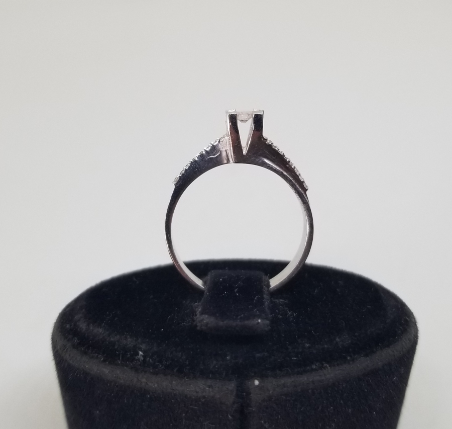 YARIM TUR MODEL TEKTAŞ YÜZÜK