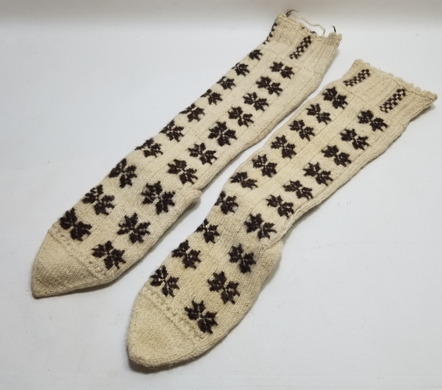 ÜZERİ İŞLEMELİ OSMANLI DÖNEMİ EL ÖRGÜSÜ YÖRÜK İŞİ ÇORAP