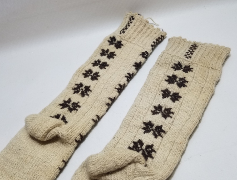 ÜZERİ İŞLEMELİ OSMANLI DÖNEMİ EL ÖRGÜSÜ YÖRÜK İŞİ ÇORAP