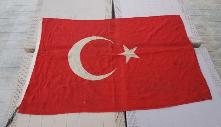 CUMHURİYET BAŞLARI KÖK BOYALI DEV BOY ANTİKA ASKERİ BAYRAK