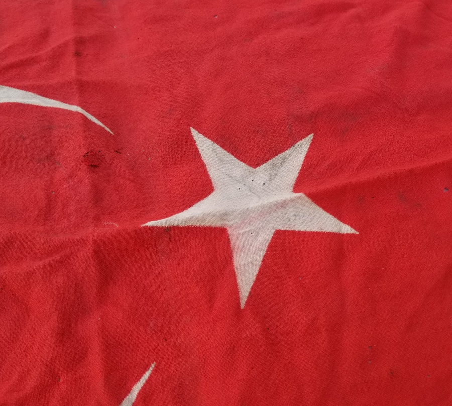 CUMHURİYET BAŞLARI KÖK BOYALI DEV BOY ANTİKA ASKERİ BAYRAK