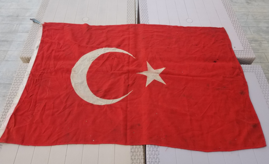 CUMHURİYET BAŞLARI KÖK BOYALI DEV BOY ANTİKA ASKERİ BAYRAK