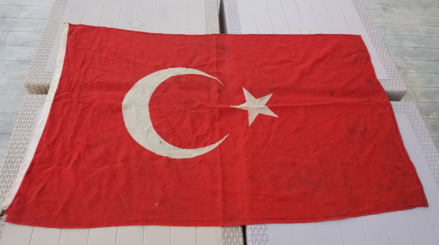 CUMHURİYET BAŞLARI KÖK BOYALI DEV BOY ANTİKA ASKERİ BAYRAK