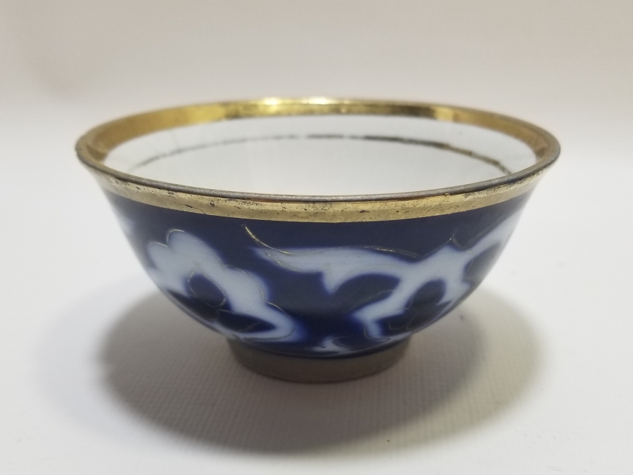 ÜZERİ ALTIN VARAKLI OSMANLI DÖNEMİ BLUBLANC PORSELEN ÇORBA KASESİ