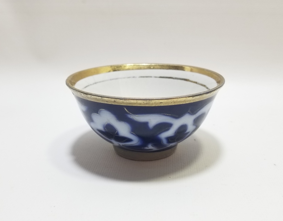 ÜZERİ ALTIN VARAKLI OSMANLI DÖNEMİ BLUBLANC PORSELEN ÇORBA KASESİ