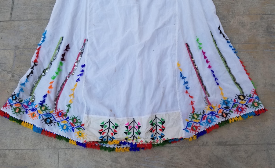 ÜZERİ HAYAT AĞAÇLI VE İŞLEMELİ ANTİKA PULLU GELİN İÇLİĞİ