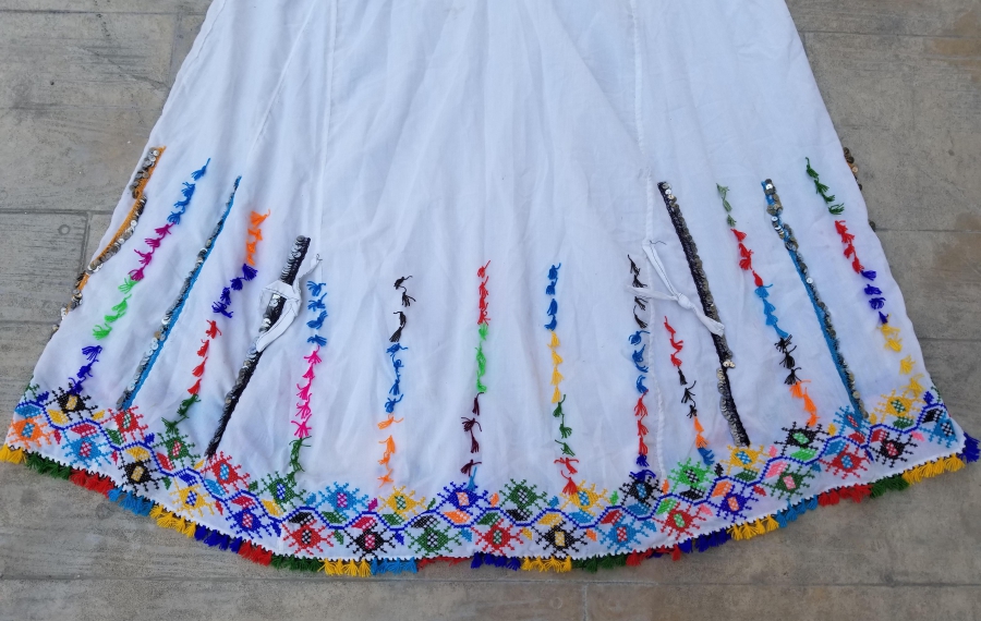 ÜZERİ HAYAT AĞAÇLI VE İŞLEMELİ ANTİKA PULLU GELİN İÇLİĞİ