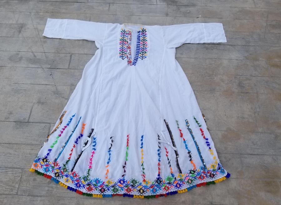 ÜZERİ HAYAT AĞAÇLI VE İŞLEMELİ ANTİKA PULLU GELİN İÇLİĞİ