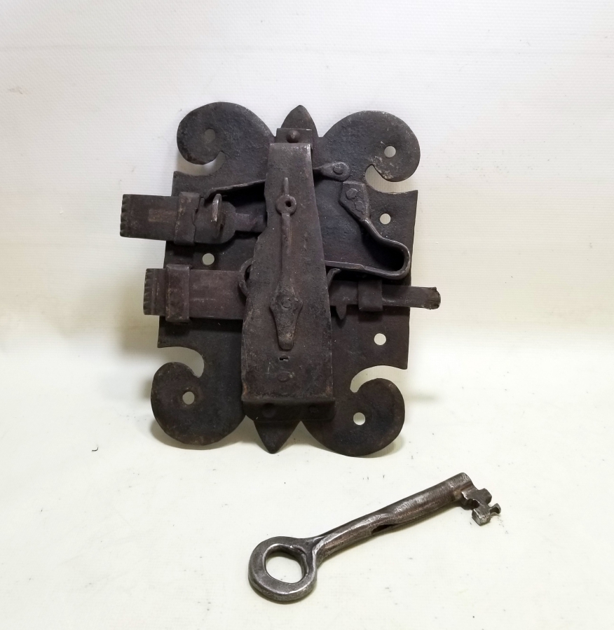 ORİJİNAL ANAHTARIYLA OSMANLI DÖNEMİ KAPI KİLİDİ