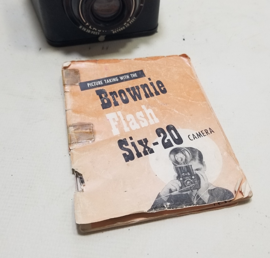 KULLANMA KILAVUZUYLA YÜKSEK KONDİSYONDA ANTİKA AMERİKAN FOTOĞRAF MAKİNESİ