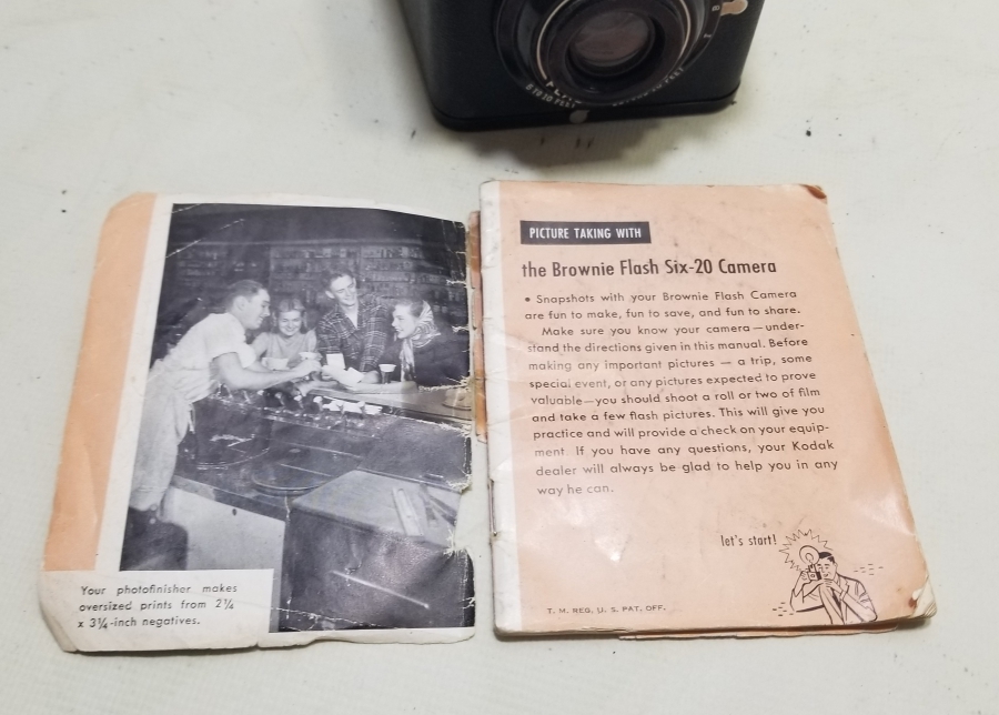 KULLANMA KILAVUZUYLA YÜKSEK KONDİSYONDA ANTİKA AMERİKAN FOTOĞRAF MAKİNESİ