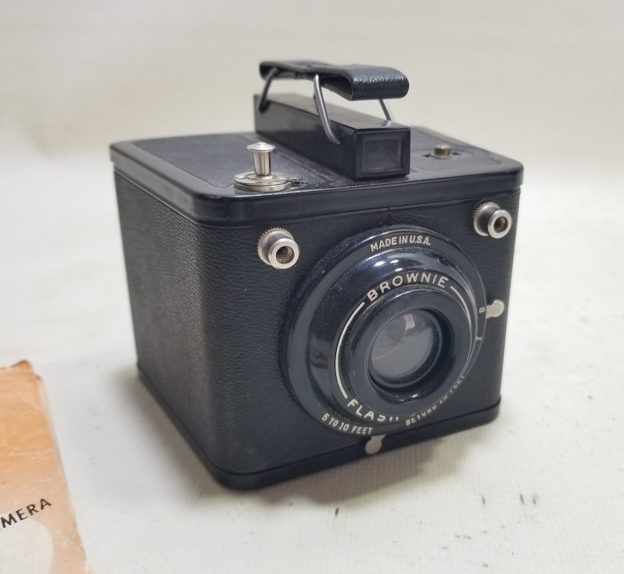 KULLANMA KILAVUZUYLA YÜKSEK KONDİSYONDA ANTİKA AMERİKAN FOTOĞRAF MAKİNESİ