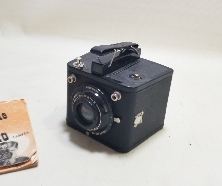 KULLANMA KILAVUZUYLA YÜKSEK KONDİSYONDA ANTİKA AMERİKAN FOTOĞRAF MAKİNESİ