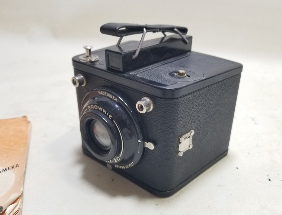 KULLANMA KILAVUZUYLA YÜKSEK KONDİSYONDA ANTİKA AMERİKAN FOTOĞRAF MAKİNESİ