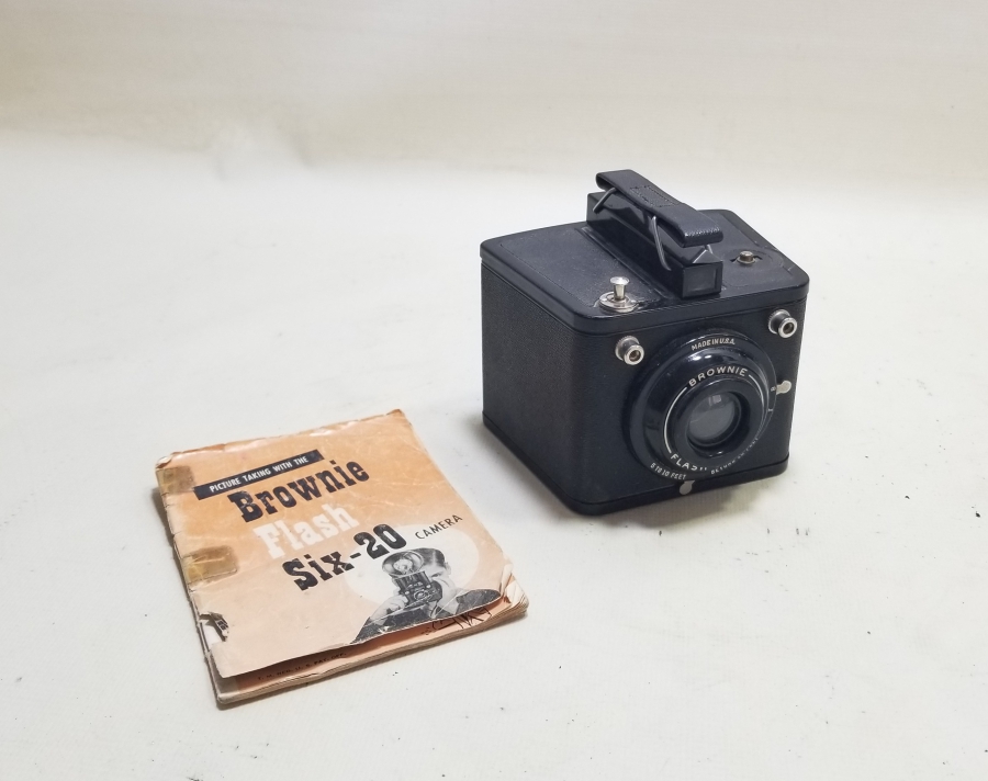 KULLANMA KILAVUZUYLA YÜKSEK KONDİSYONDA ANTİKA AMERİKAN FOTOĞRAF MAKİNESİ