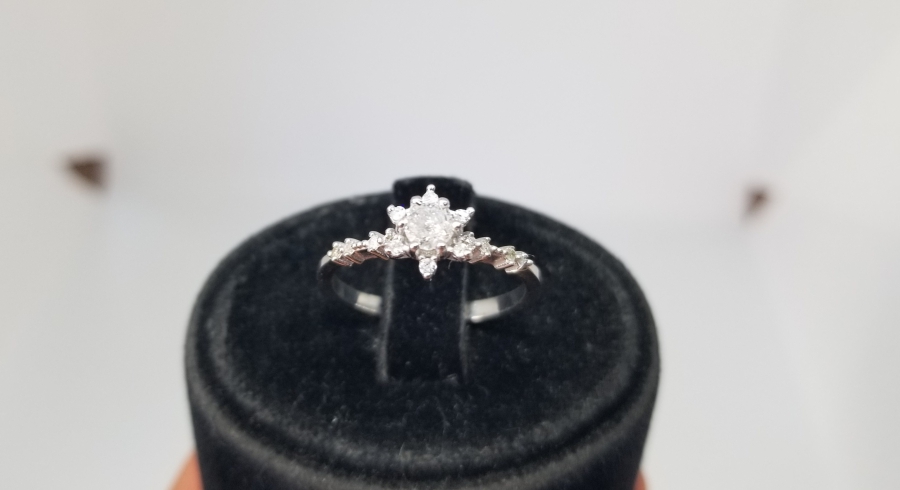 YILDIZ FORMLU PIRLANTA TAŞLI TEKTAŞ YÜZÜK