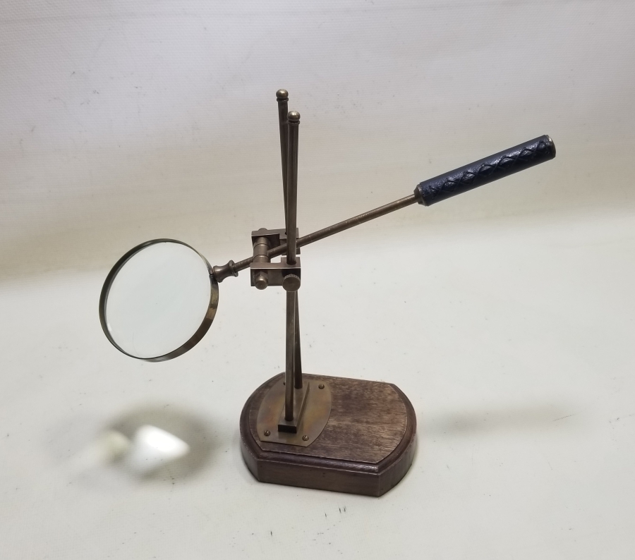 ANTİKA AYAKLI SAHAF BÜYÜTECİ