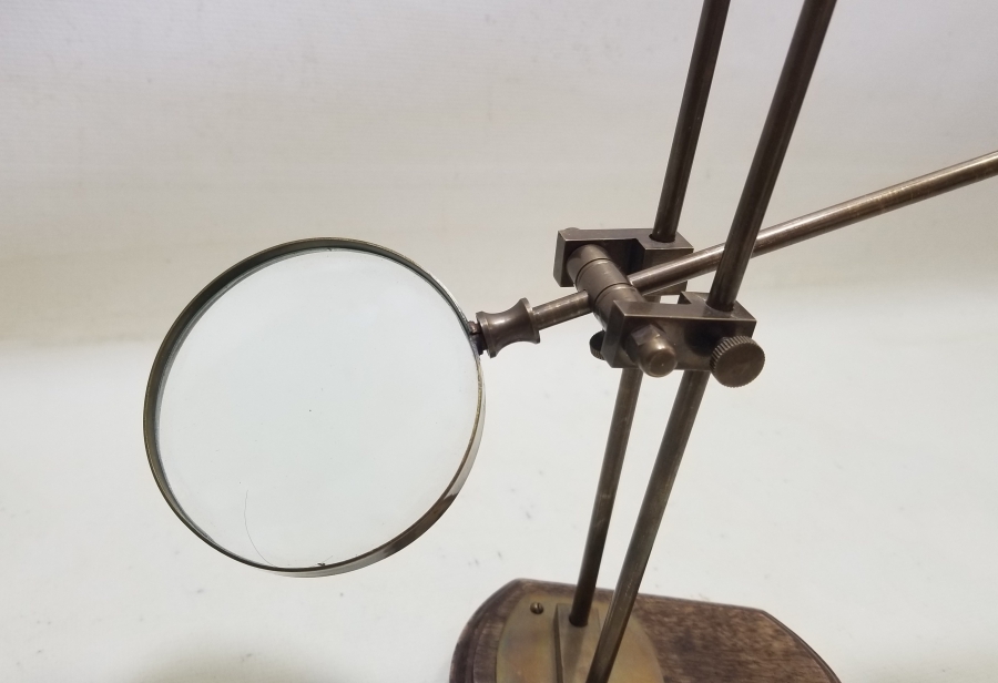 ANTİKA AYAKLI SAHAF BÜYÜTECİ