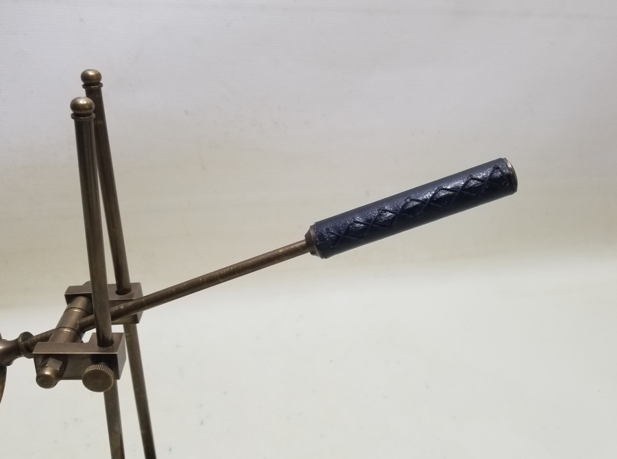 ANTİKA AYAKLI SAHAF BÜYÜTECİ