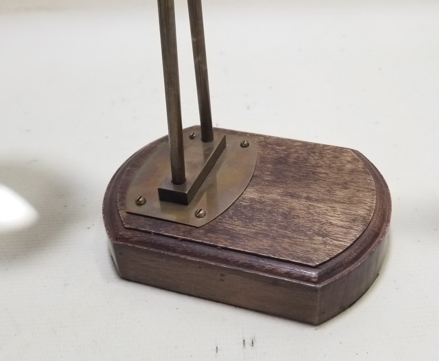 ANTİKA AYAKLI SAHAF BÜYÜTECİ