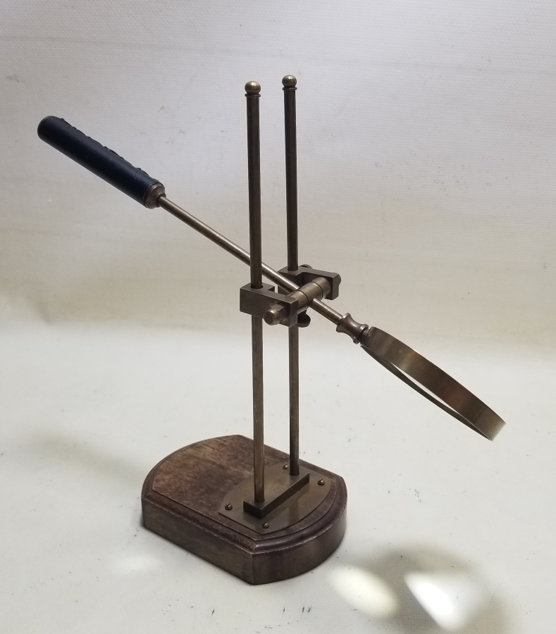 ANTİKA AYAKLI SAHAF BÜYÜTECİ