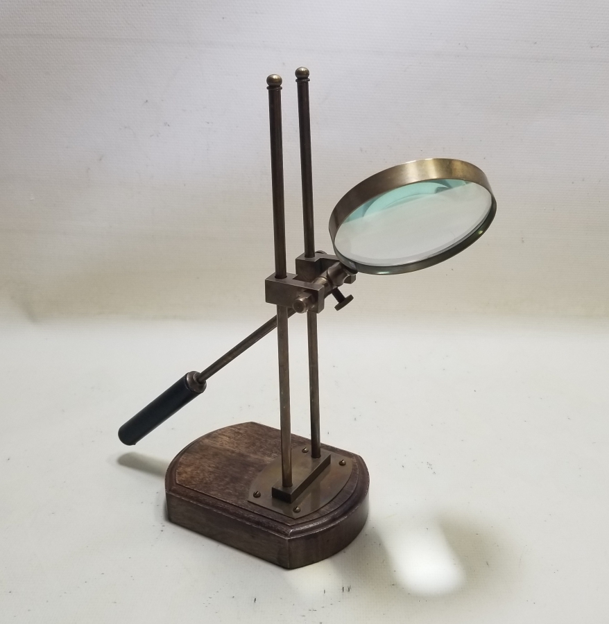 ANTİKA AYAKLI SAHAF BÜYÜTECİ