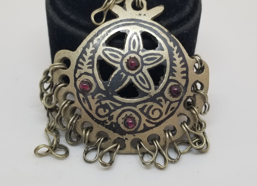 SAVAT İŞÇİLİKLİ VE AY YILDIZ FİGÜRLÜ OSMANLI DÖNEMİ FES SÜSÜ