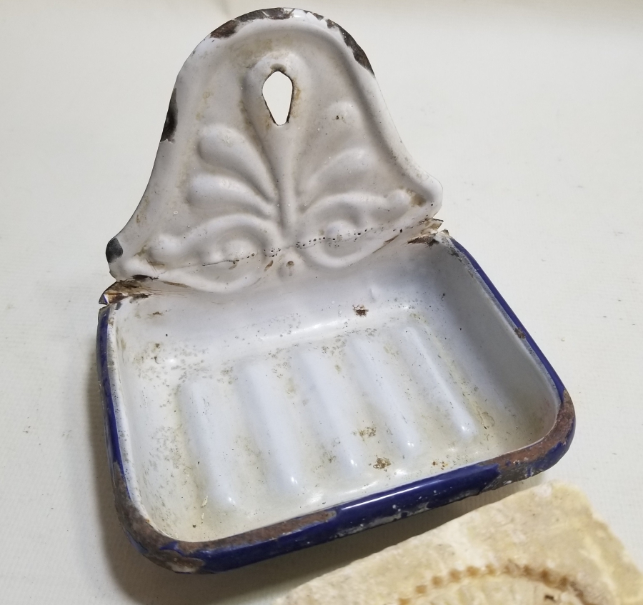 ANTİKA EMAYE SABUNLUK VE SABUN