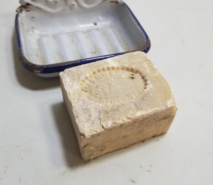 ANTİKA EMAYE SABUNLUK VE SABUN