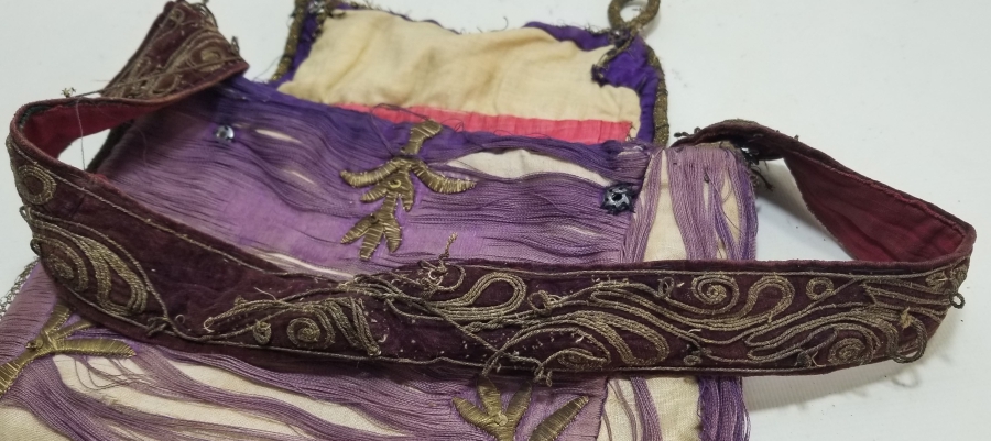 ÜZERİ SIRMA İŞÇİLİKLİ OSMANLI DÖNEMİ KUR'AN-I KERİM KABI