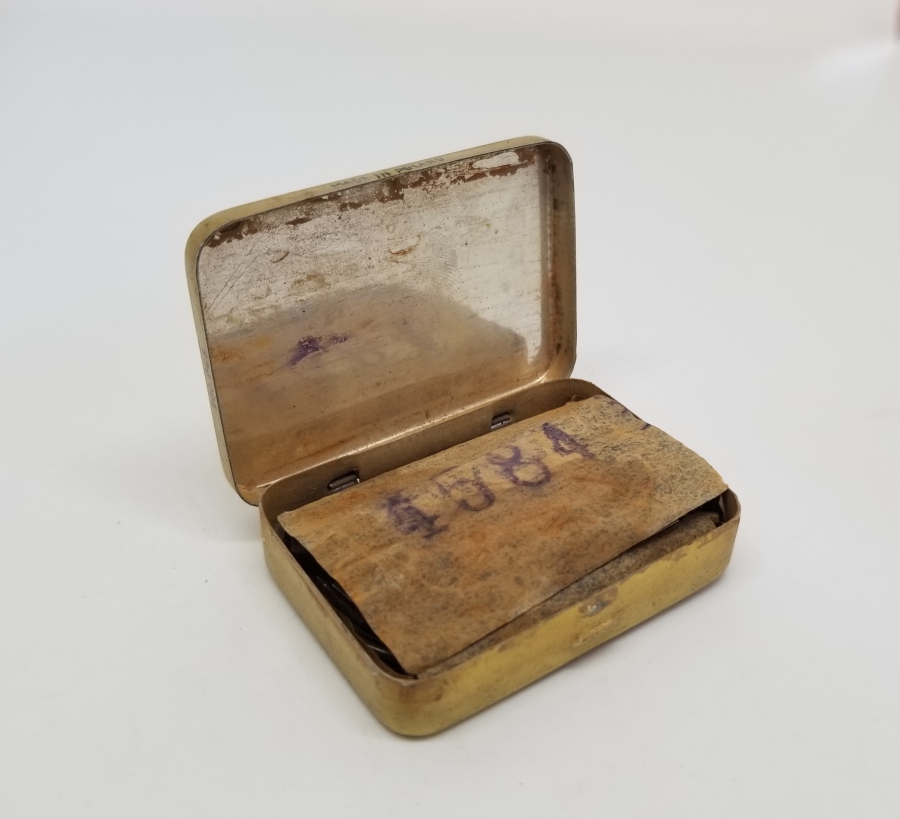 ORİJİNAL KUTUSUNDA ANTİKA GRAMAFON İĞNELERİ